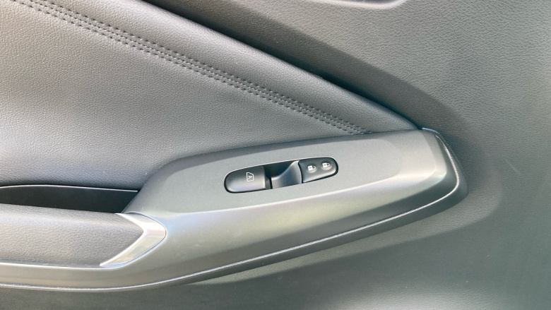 Nissan Juke 1.6 Hybrid N-Connecta 5dr Auto Hybrid Hatchback